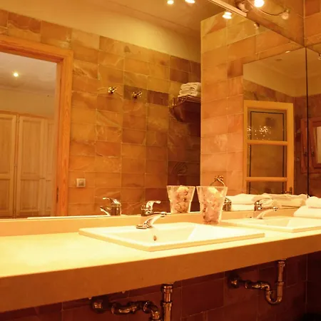 Son Burgues 4* Petra (Mallorca)