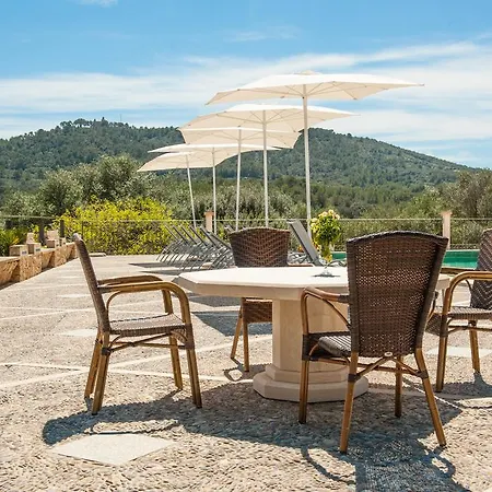 Son Burgues 4* Petra (Mallorca)